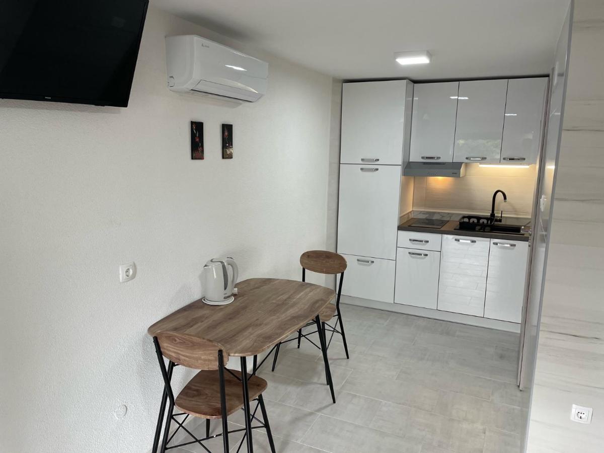 Lory Apartmani Dramalj Exterior foto