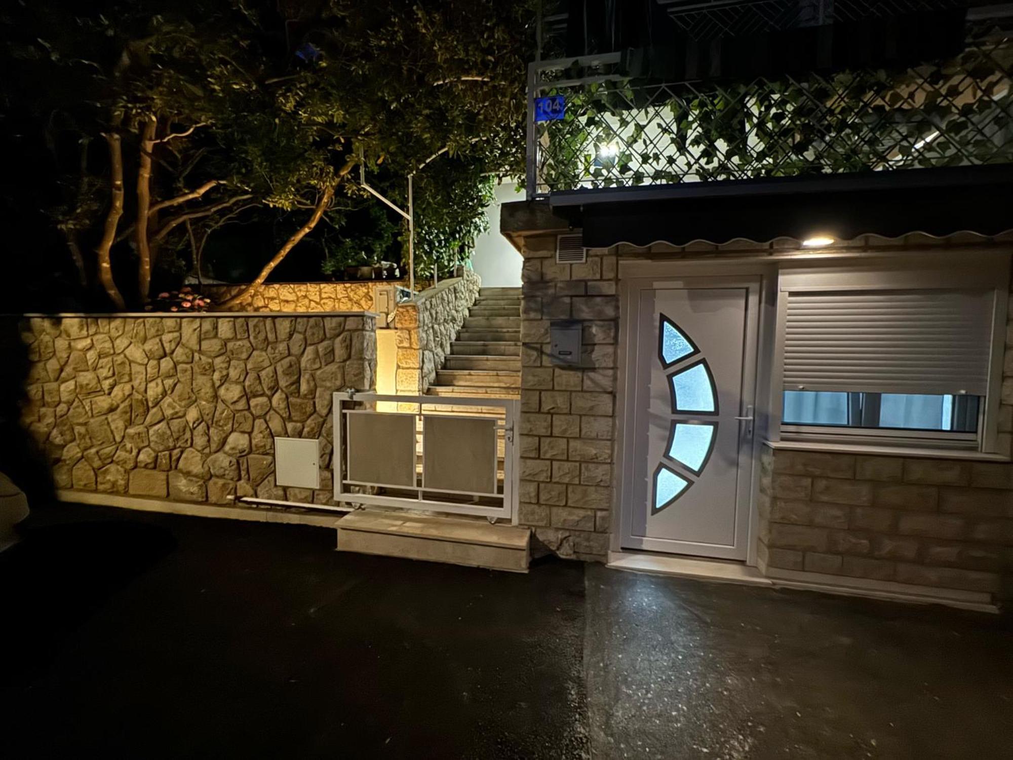 Lory Apartmani Dramalj Exterior foto